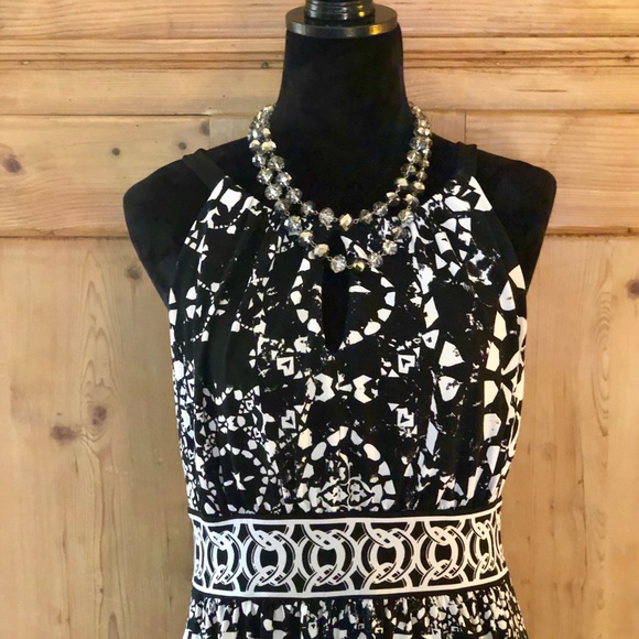 WHBM Black and White Patterned Sleeveless Dress - Picture 3 of 7